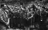 many-boys-saluting-hitler-4168198353.jpg