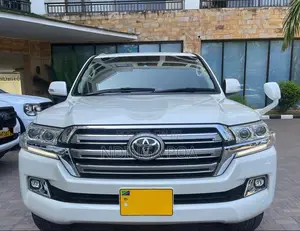 Toyota Land Cruiser 4.5 V8 VXR 2016 White
