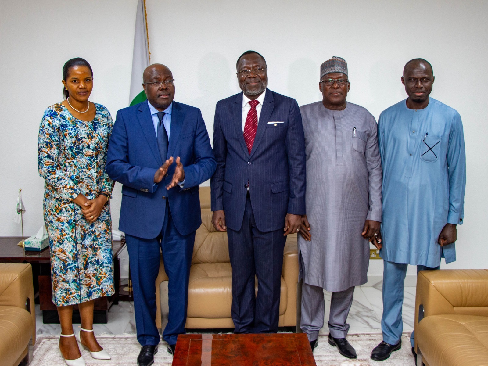 blackgoldencommunications.com