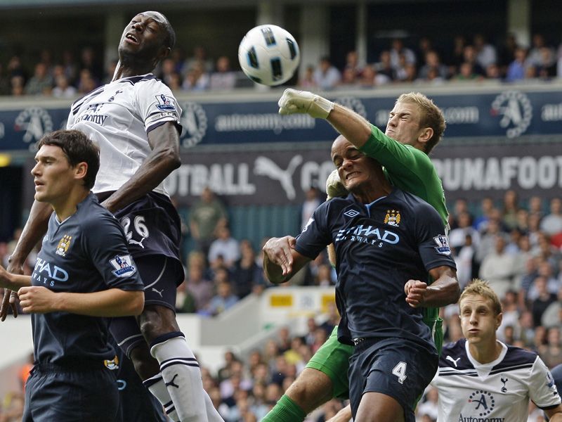 Tottenham-v-Man-City-Joe-Hart-punches_2487551.jpg