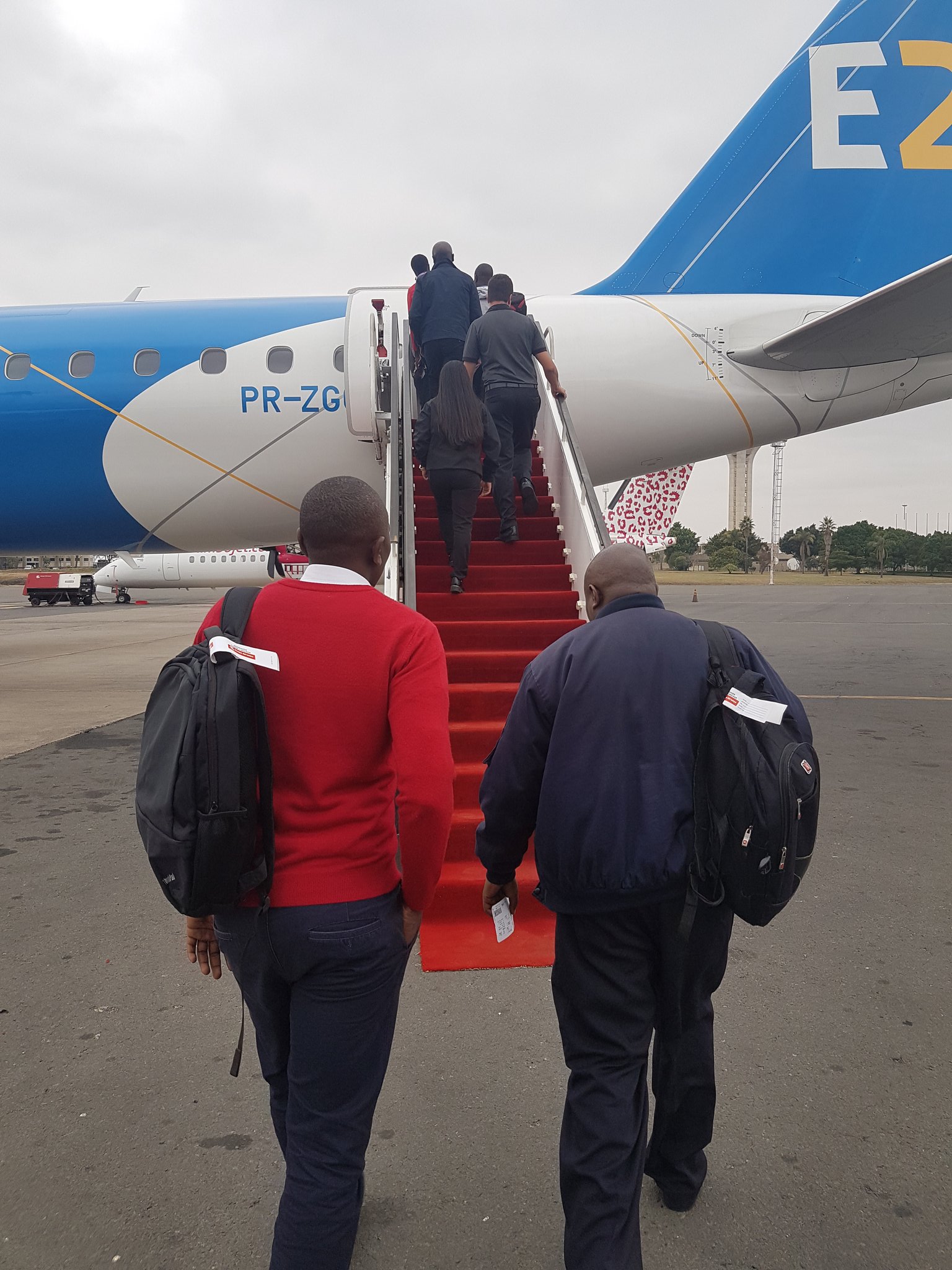 Di8wumjUwAAAMhF.jpg:large