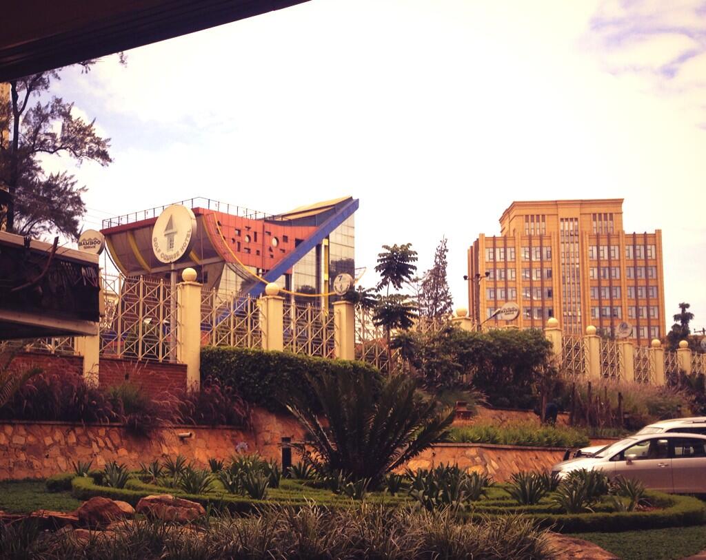 BYiJaqZIMAAv1Xi.jpg:large