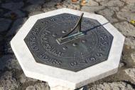 sundial-analemma.jpg
