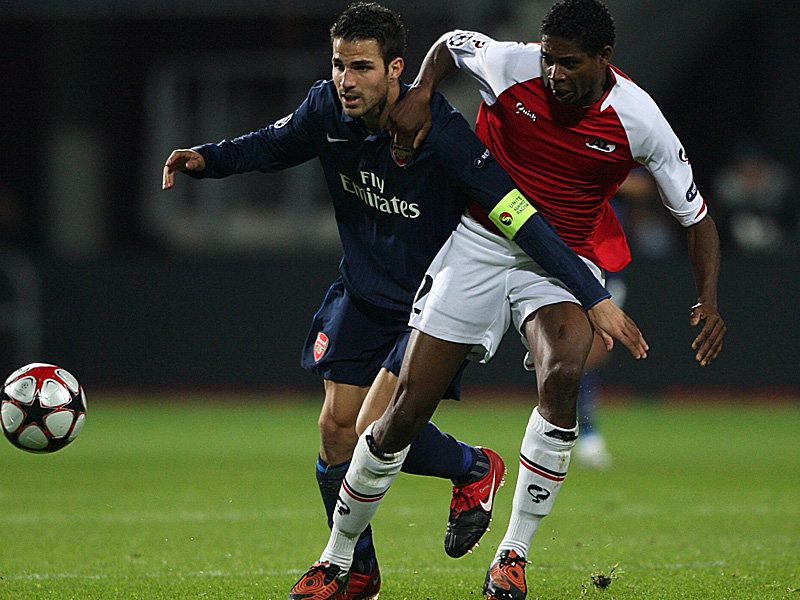 Cesc-Fabregas-Kew-Jaliens-AZ-Alkmaar-v-Arsena_2375187.jpg