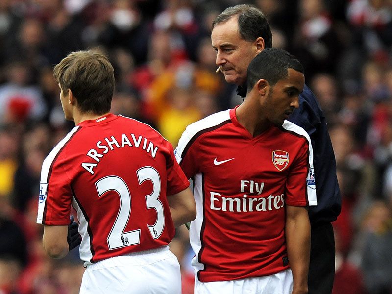 Theo-Walcott-Andrey-Arshavin-Arsenal-Premier-_2373720.jpg