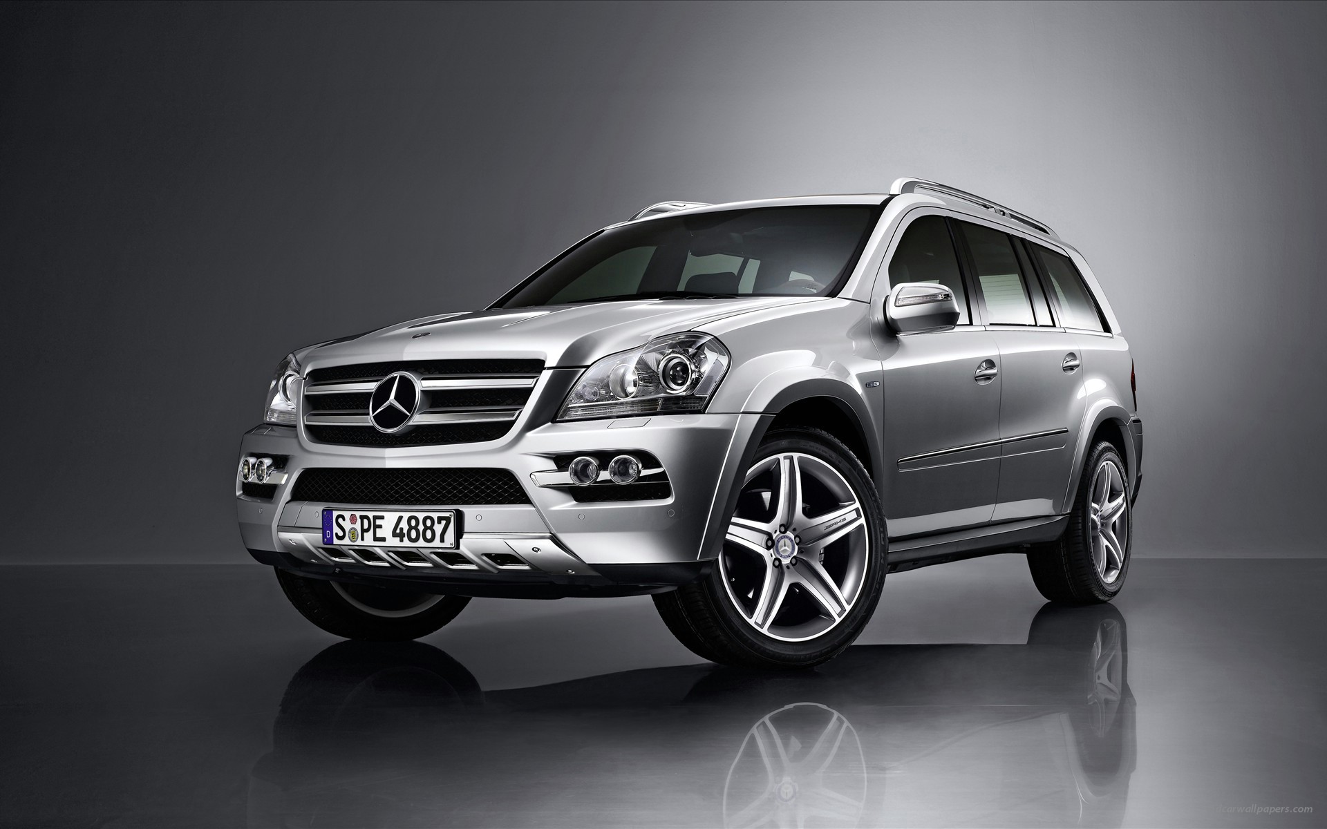 2009_mercedes_benz_suv-wide.jpg
