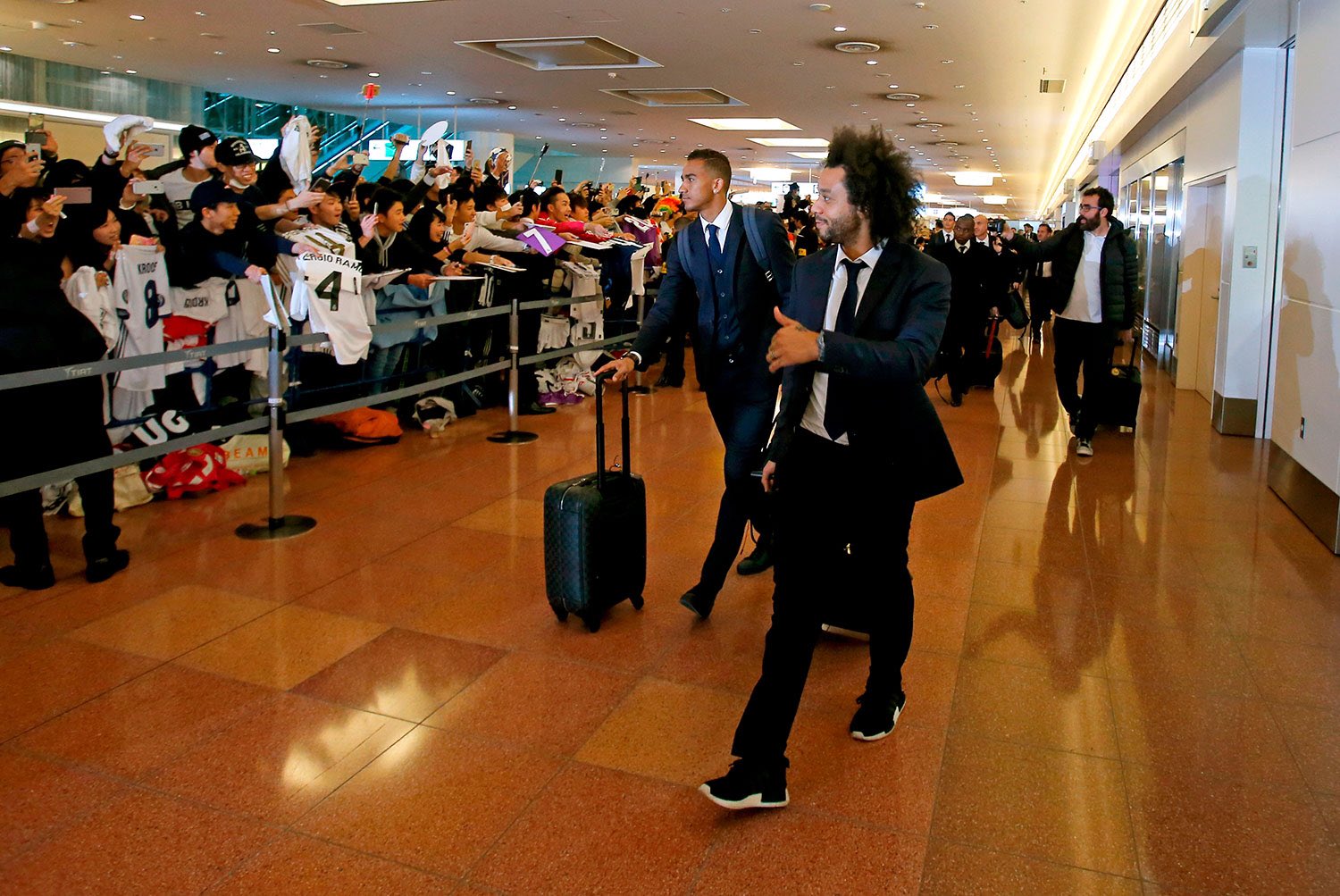 CzcYRm-VEAEbiEp.jpg:large