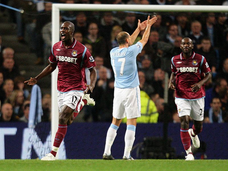 Man-City-v-West-Ham-Carlton-Cole-celeb_2366504.jpg
