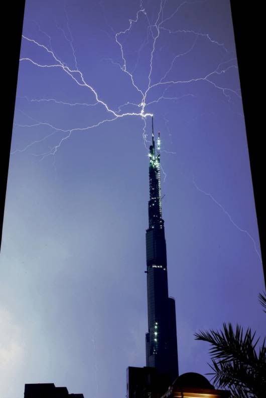 dubai_tower_light_01.jpg