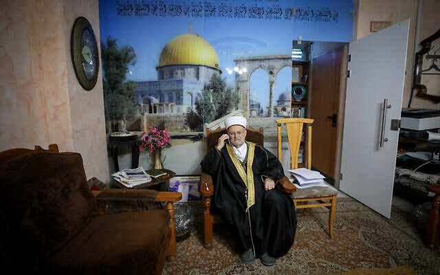 Sheikh Ekrima Sabri is seen at his home in Jerusalem, February 22, 2024. (Jamal Awad/Flash90)