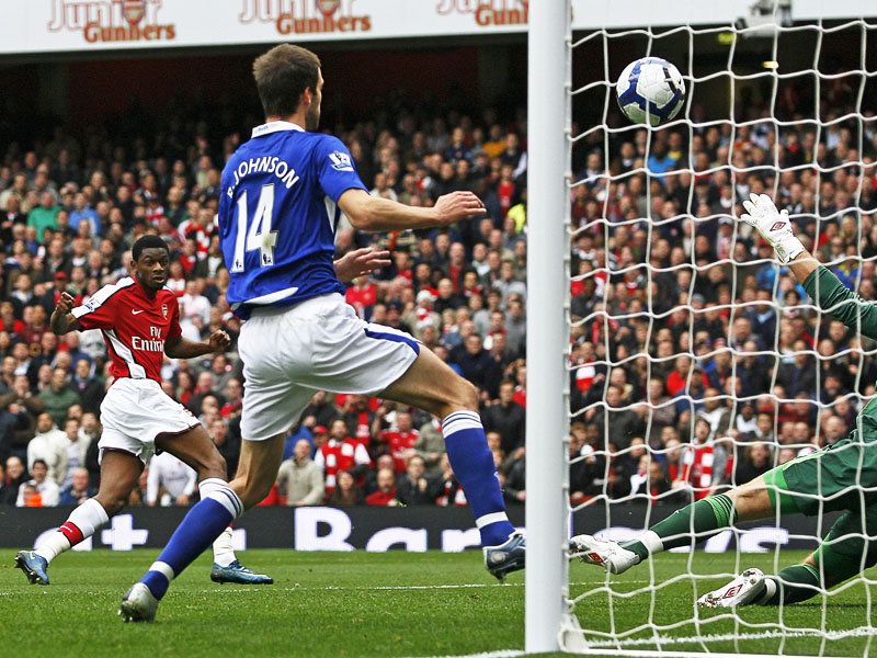 Abou-Diaby-Arsenal-Premier-League_2373700.jpg