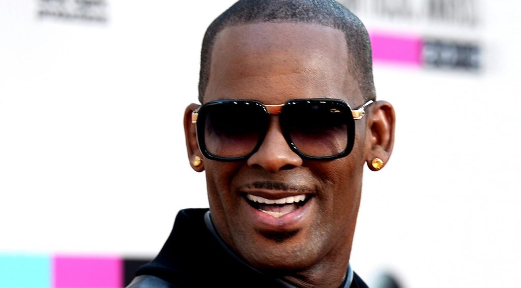 r_kelly_hero_451793369-1024x567.jpg