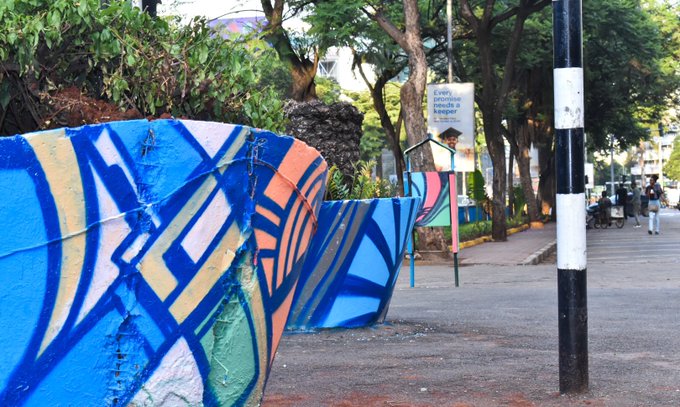 EL2a7SuWsAAG84E.jpg:small