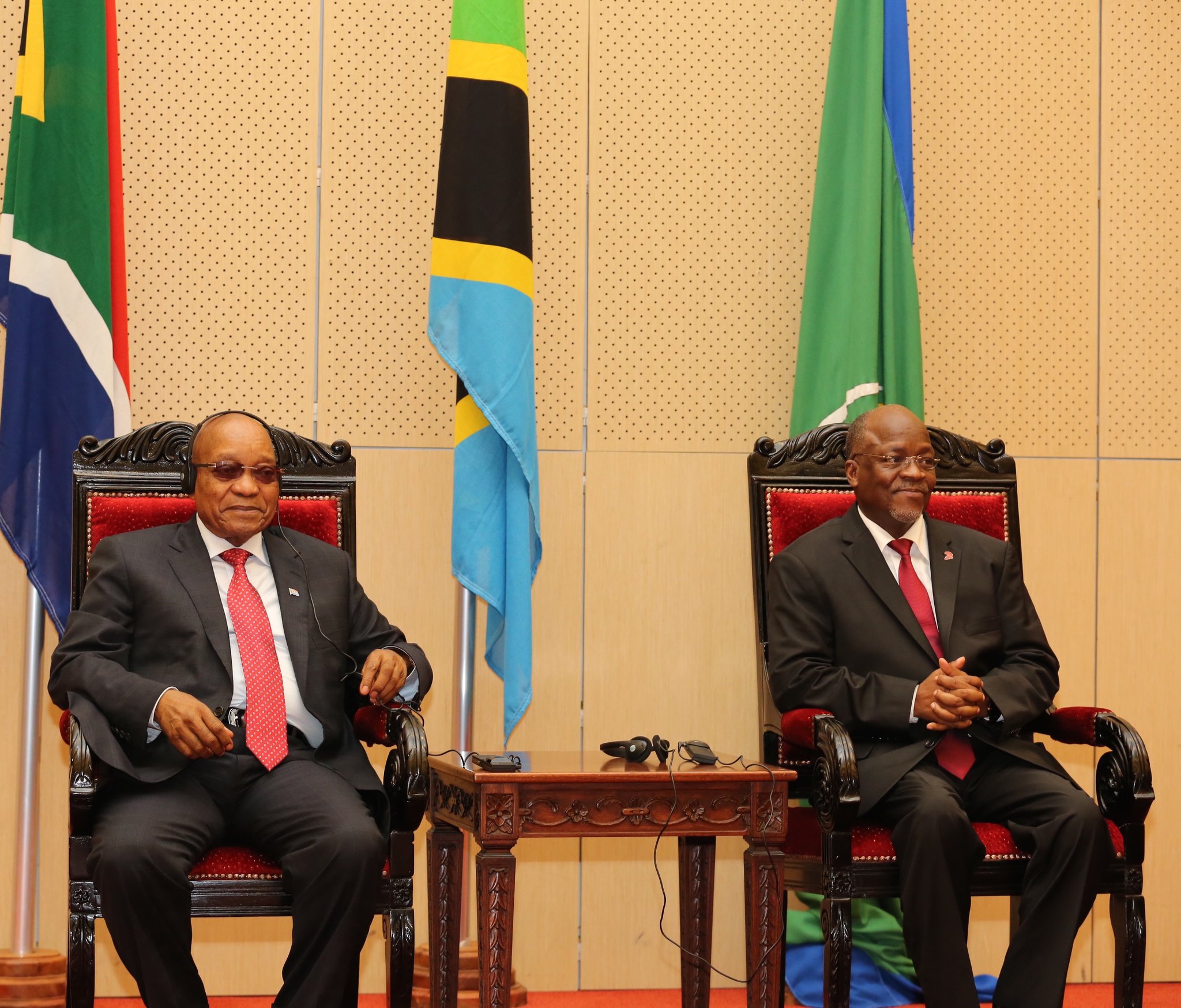 C_jBJwsXkAA-mdS.jpg:large