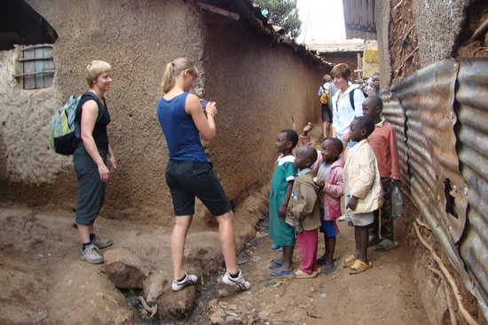 victoria-safaris-kibera.jpg