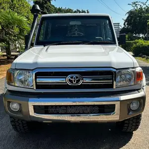 Toyota Land Cruiser 2018 Pearl
