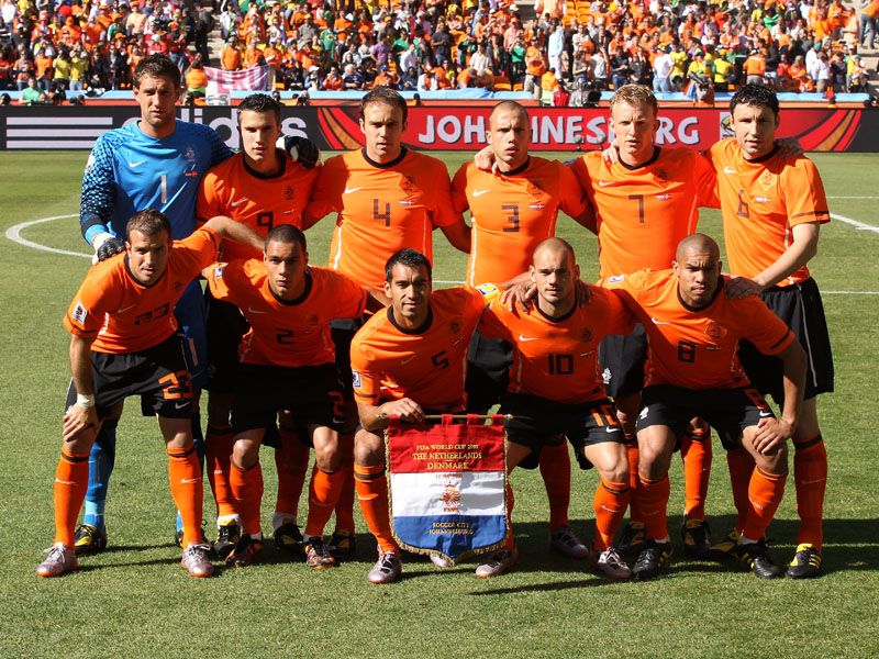 Holland-Lineup-World-Cup-2010-Group-E-2_2465435.jpg