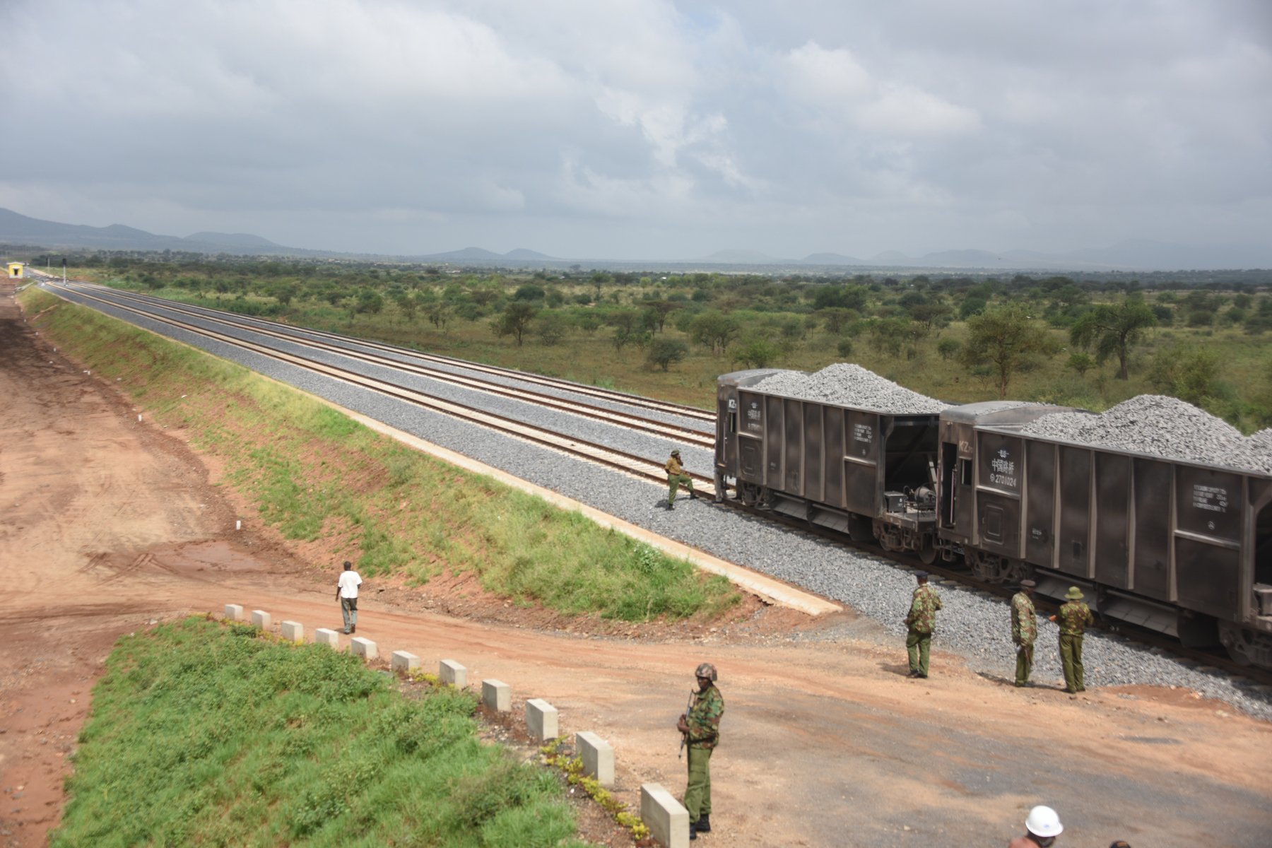 CbPs0hLWwAA5I3B.jpg:large