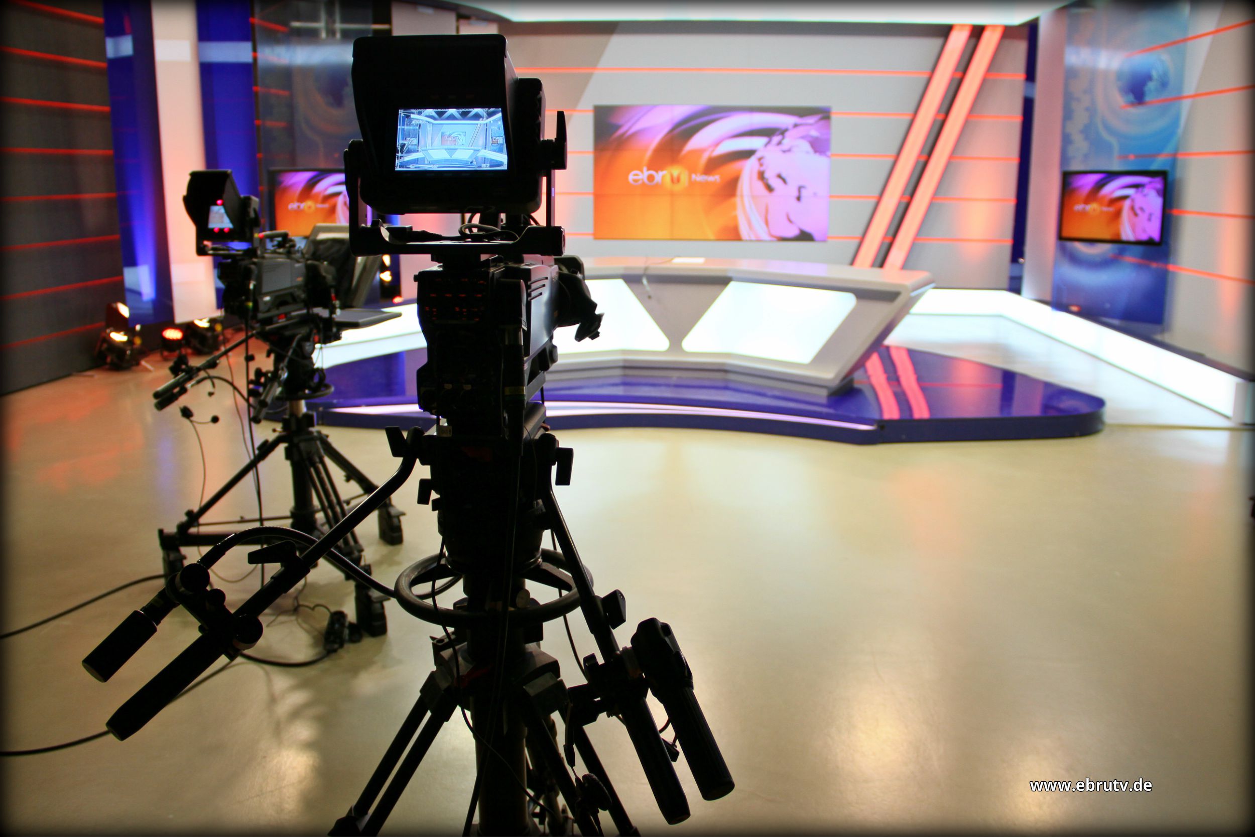 Ebru_TV_Nachrichtenstudio.jpg