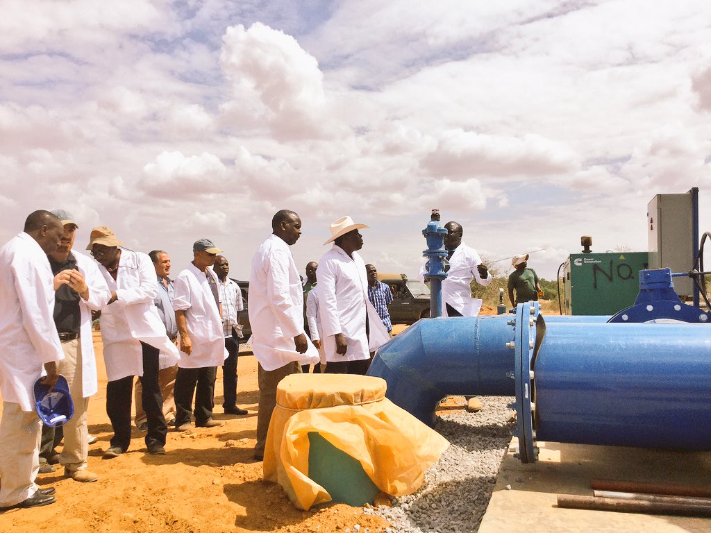 CmbY23kWgAAlcST.jpg:large