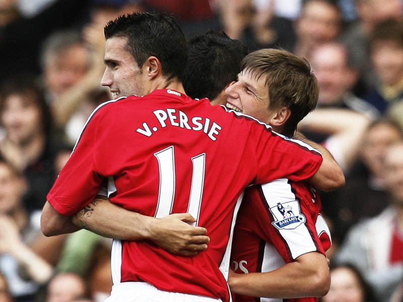 Andrey-Arshavin-Arsenal-Premier-League_2368940.jpg