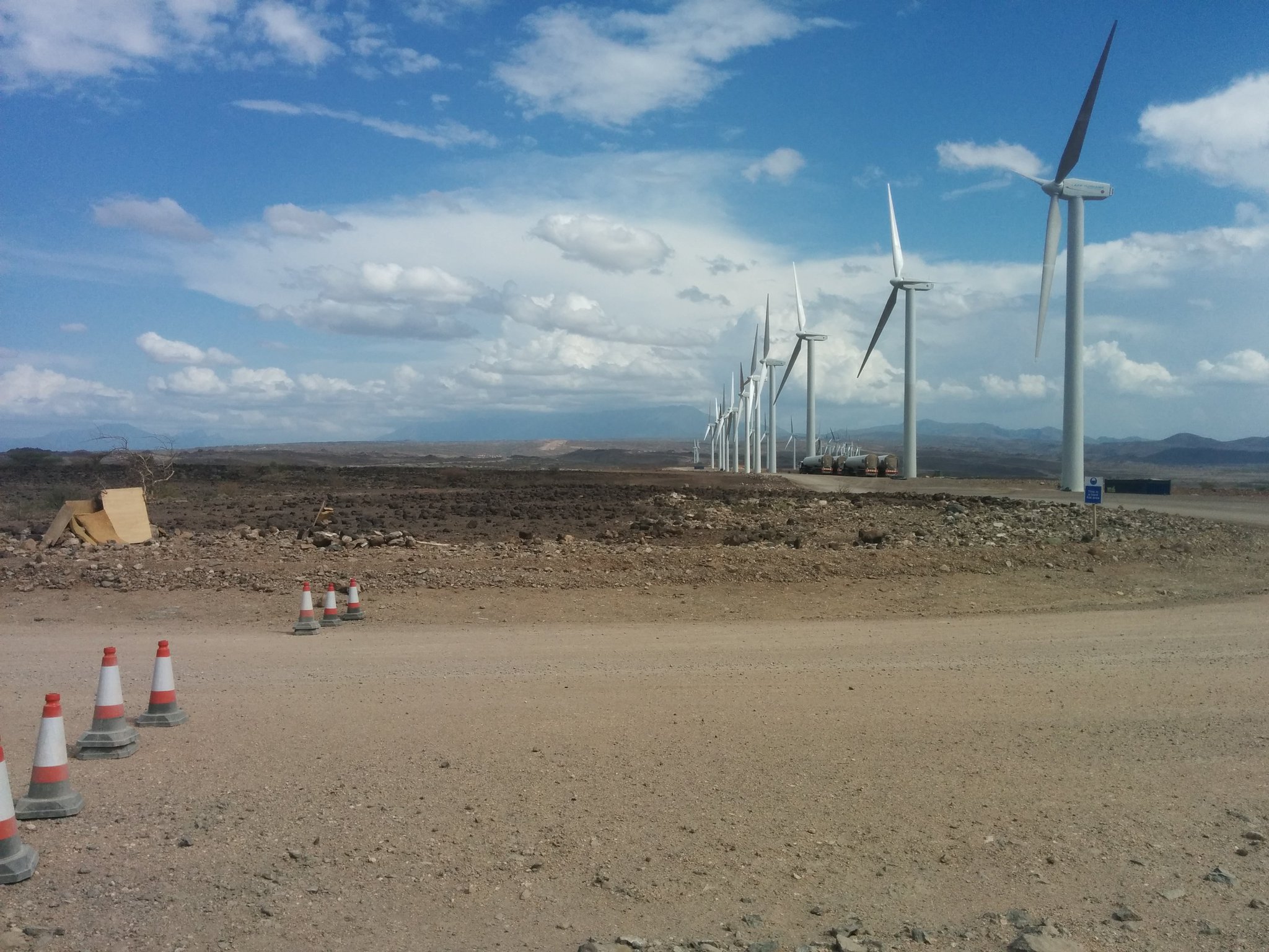 CmwxJnoXYAAYJvc.jpg:large