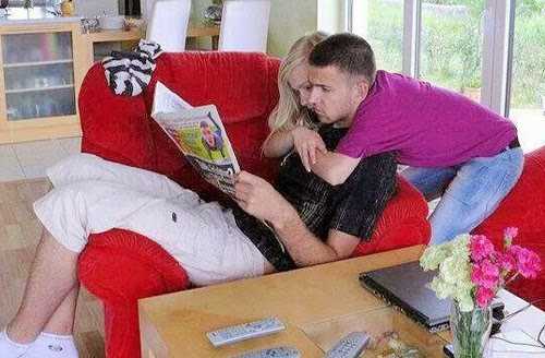 romantic-couple-ambiguous-optical-illusion-jpg.551910