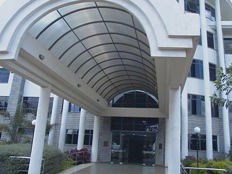 entrance-to-karen-hospital2.jpg