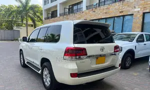 Toyota Land Cruiser 4.5 V8 VXR 2016 White