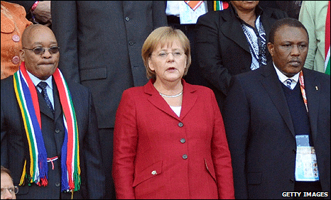 _48258904_merkel466x282.gif