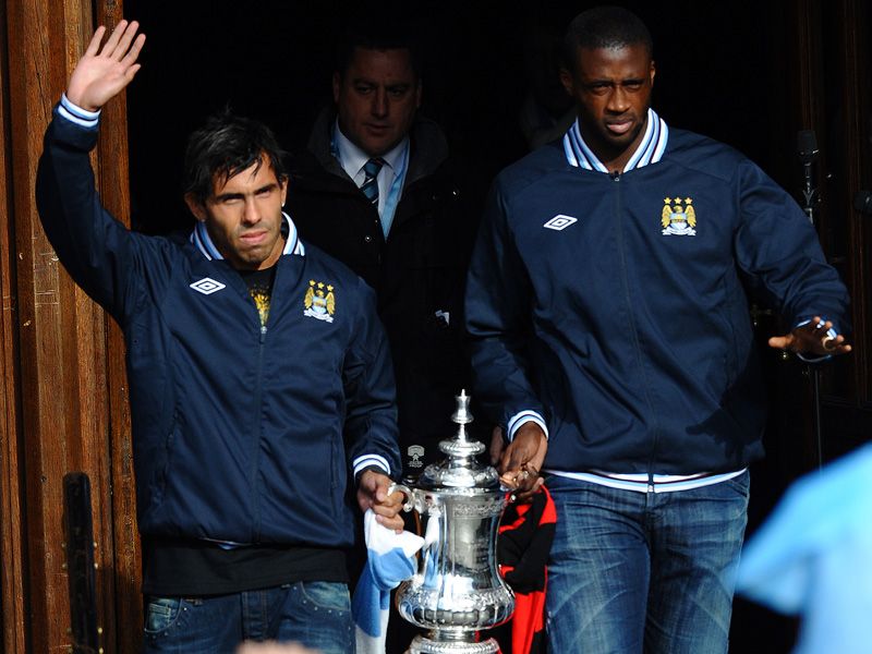Carlos-Tevez-Manchester-City-homecoming-FA-Cu_2600452.jpg