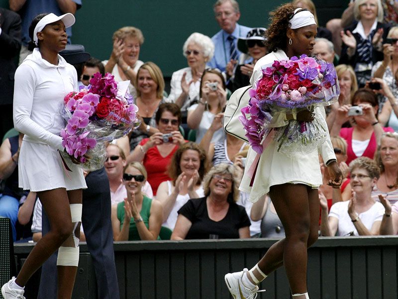 Venus-Serena-Williams-Wimbledon-2009-Day-Twel_2325297.jpg