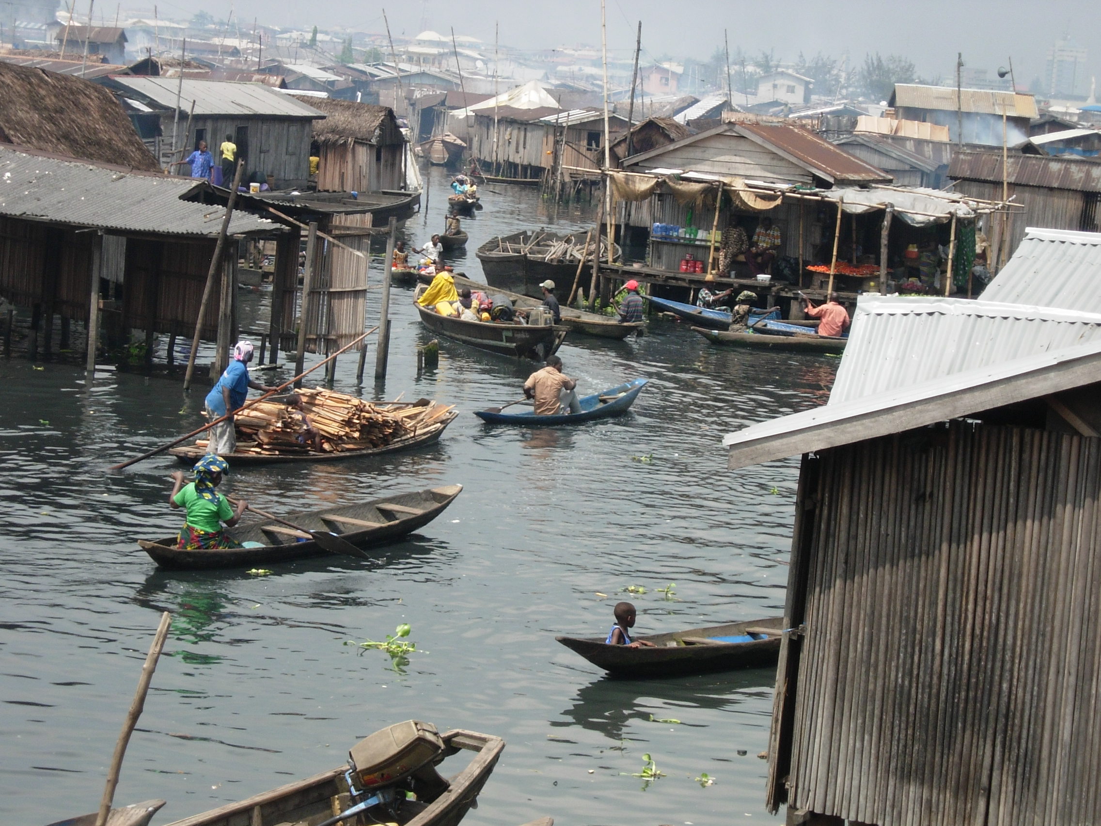 lagos-slum.jpg