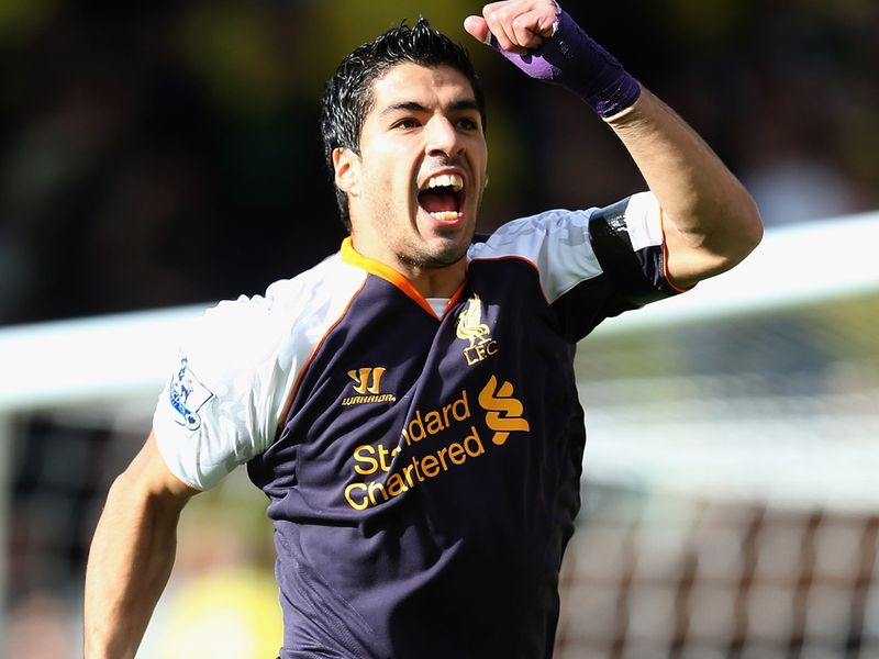 Norwich-v-Liverpool-Luis-Suarez-celeb_2836245.jpg