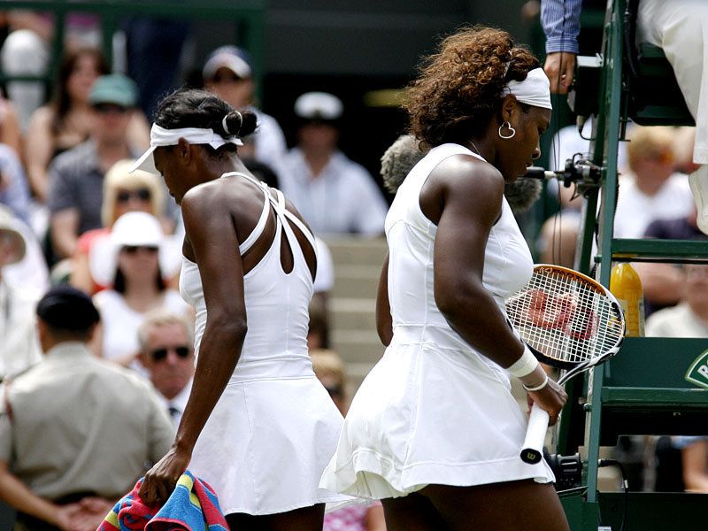 Venus-Serena-Williams-Wimbledon-2009-Day-Twel_2325327.jpg
