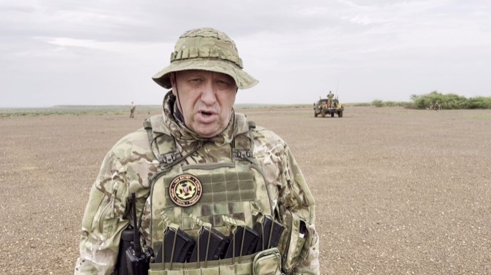 Wagner Group leader says that he is in Africa: he recorded a video from the desert