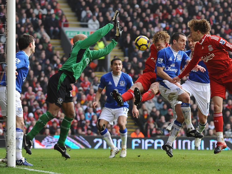 Liverpool-v-Everton-Dirk-Kuyt-goal_2416423.jpg