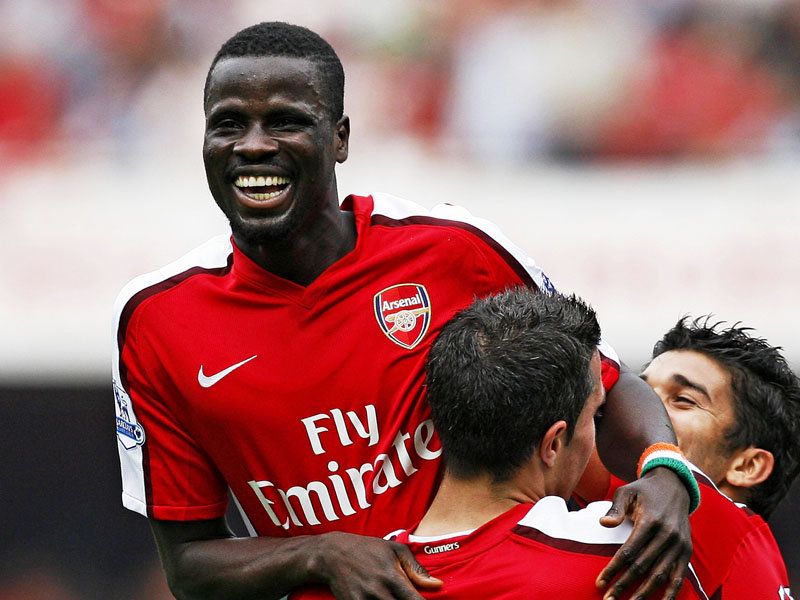 Emmanuel-Eboue-Arsenal-Wigan-Premier-League_2362557.jpg