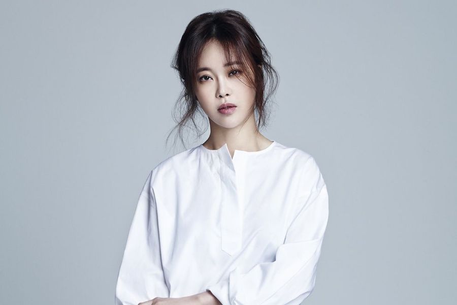 baek-ji-young1.jpg