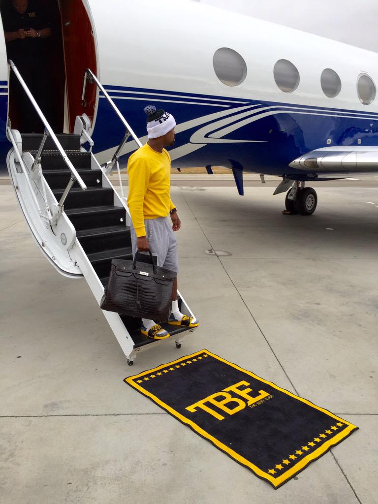 CFdV-yuUgAAtEIz.jpg:medium