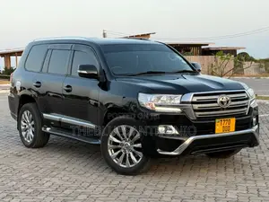 Toyota Land Cruiser 2011 Black