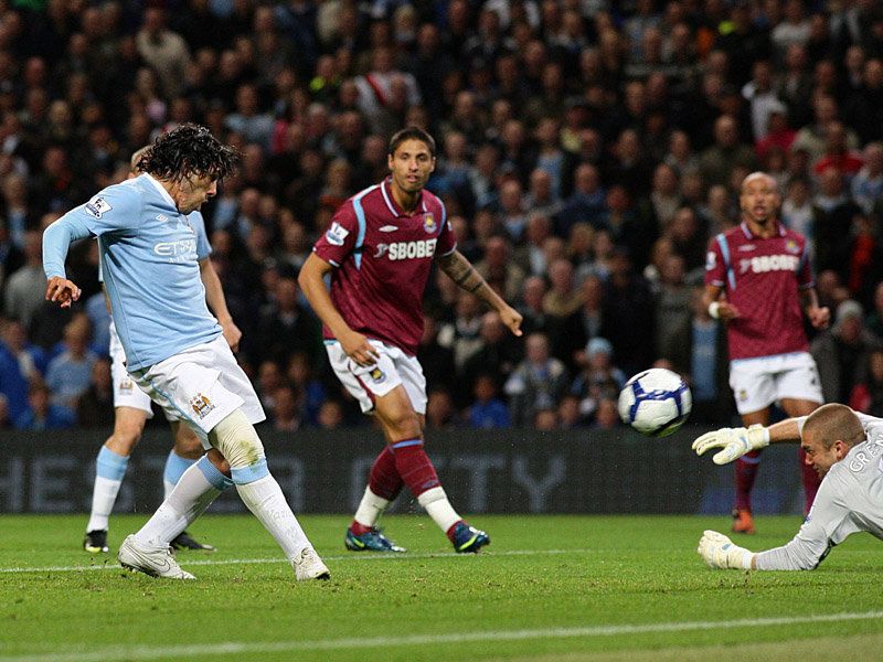 Man-City-v-WH-Carlos-Tevez-goal_2366494.jpg