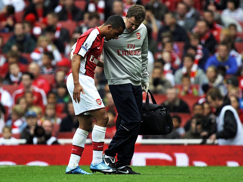 Theo-Walcott-Arsenal-Injury-Premier-League-PA_2373717.jpg