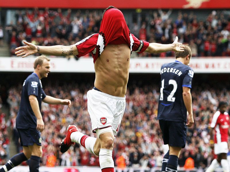 Cesc-Fabregas-Arsenal-Premier-League-2_2368946.jpg
