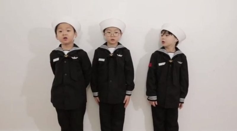 Daehan-Minguk-Manse-e1521058854297.jpg