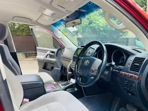 Toyota Land Cruiser 2012 Red