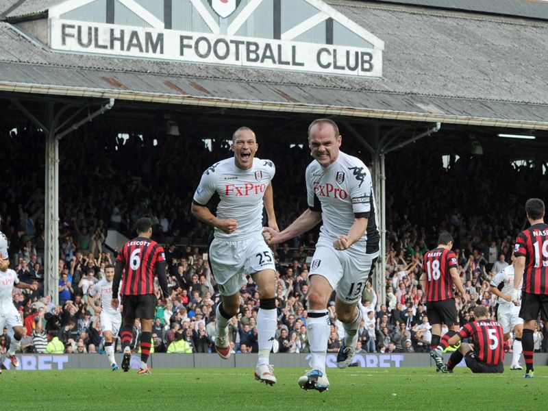 Fulham-v-Manchester-City-Danny-Murphy-celeb_2654344.jpg