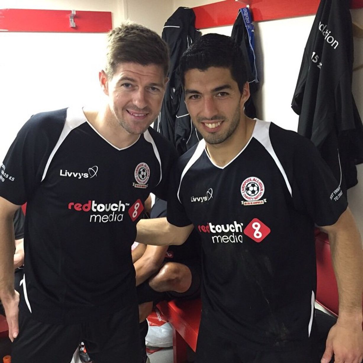Gerrard-Suarez.jpg