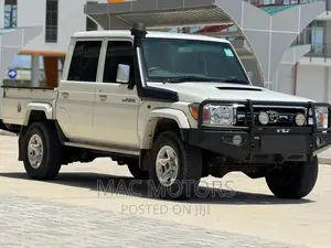 Toyota Land Cruiser 2020 White