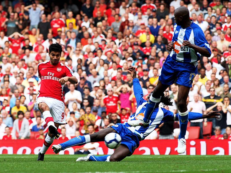 Eduardo-Arsenal-Wigan-Premier-League_2362554.jpg